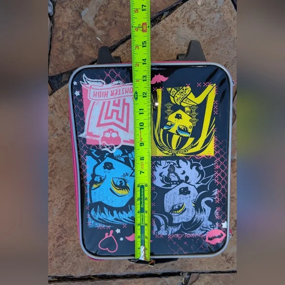 2011 Monster High Mini Roller Carry On Suitcase - Picture 8 of 12
